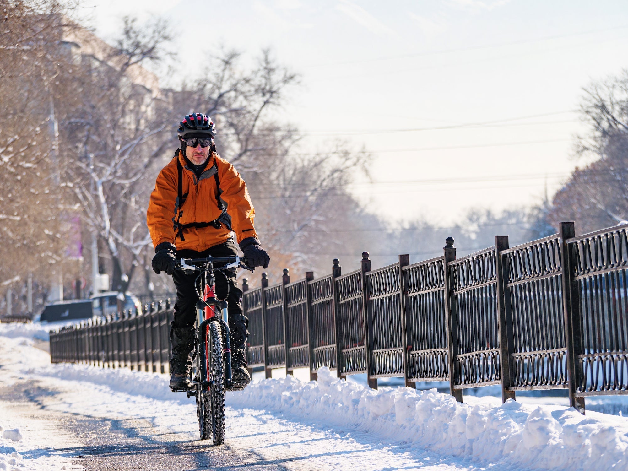 How Layering Improves Cycling Comfort and Safety